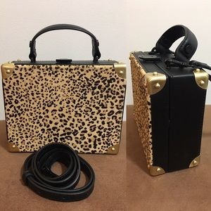 Pre-loved Leopard Square Bag